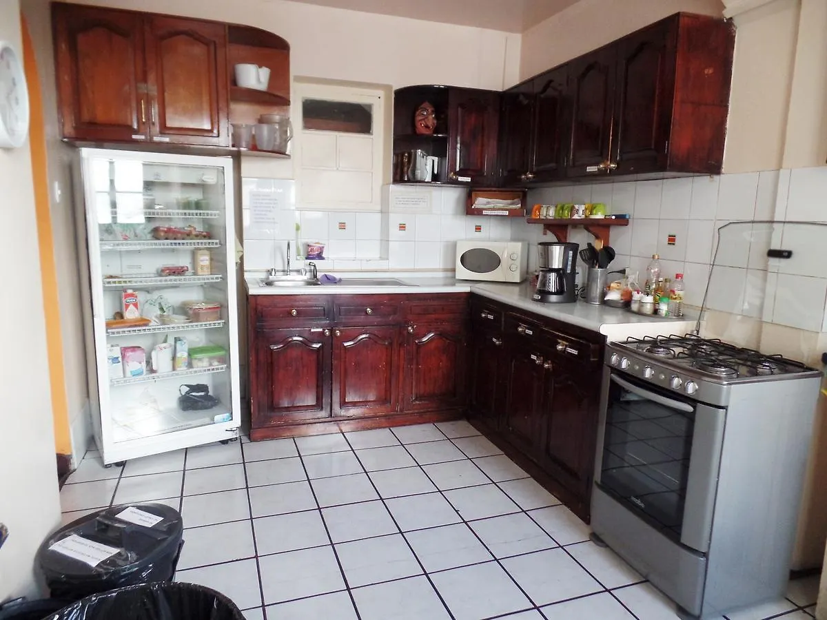 Hostel Revolution Κίτο 0*,